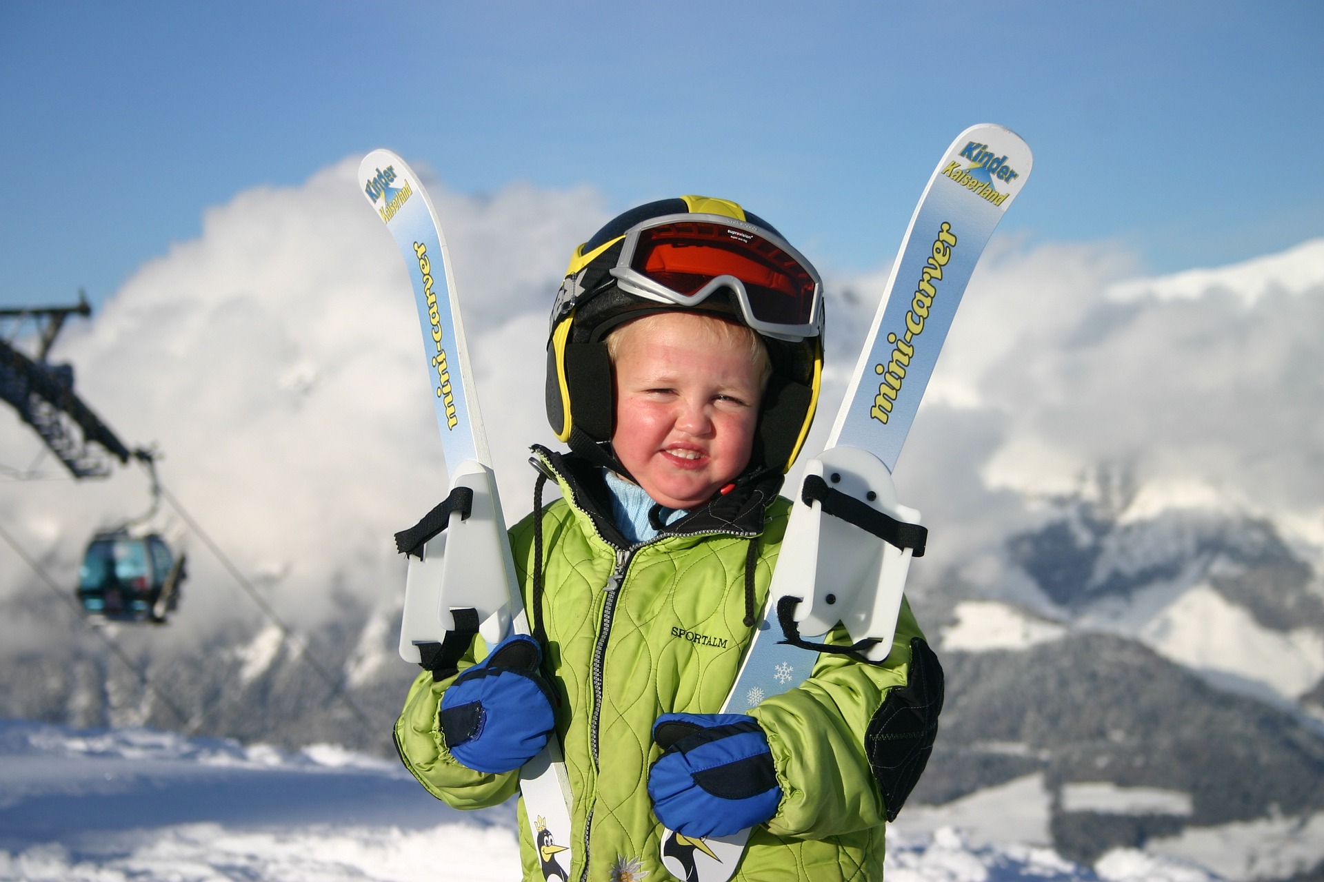 kask narciarski dziecięcy intersport