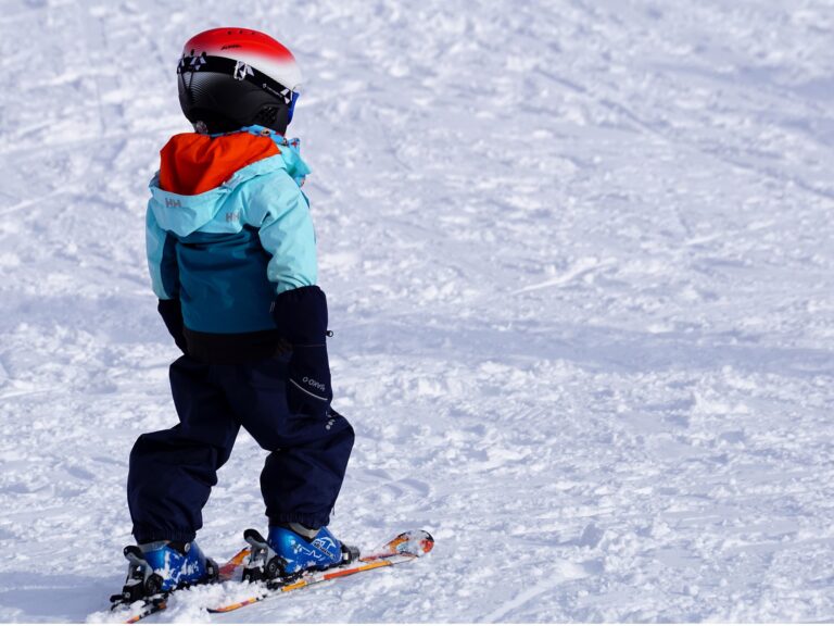Kask dziecięcy narciarski olx